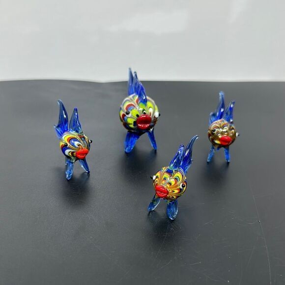 Set of 4 hand blown glass fish - Picture 1 of 3